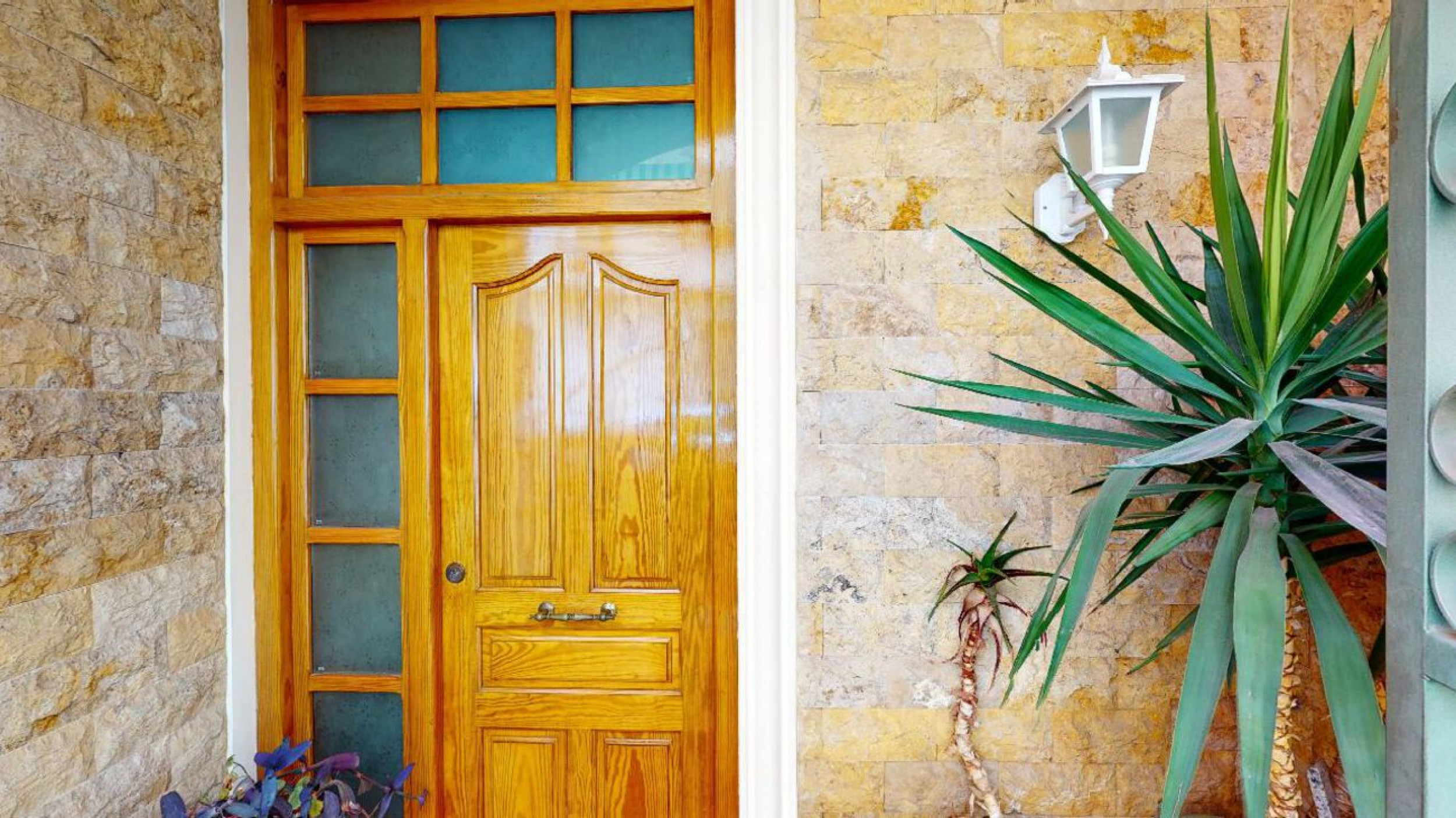 Resale - 4 Bedroom 3 Bathroom Villa in Sax -  - Alicante