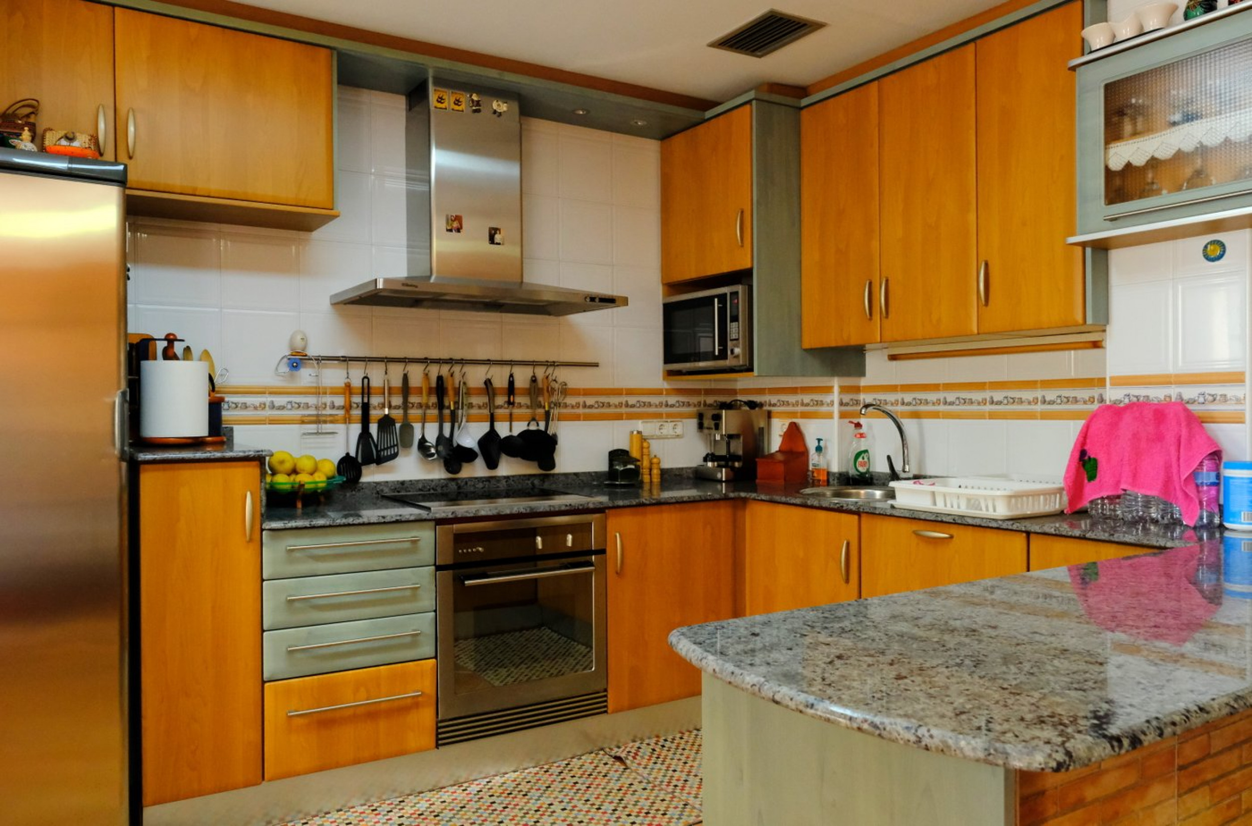 Resale - 5 Bedroom 3 Bathroom Villa in Orihuela -  - Alicante