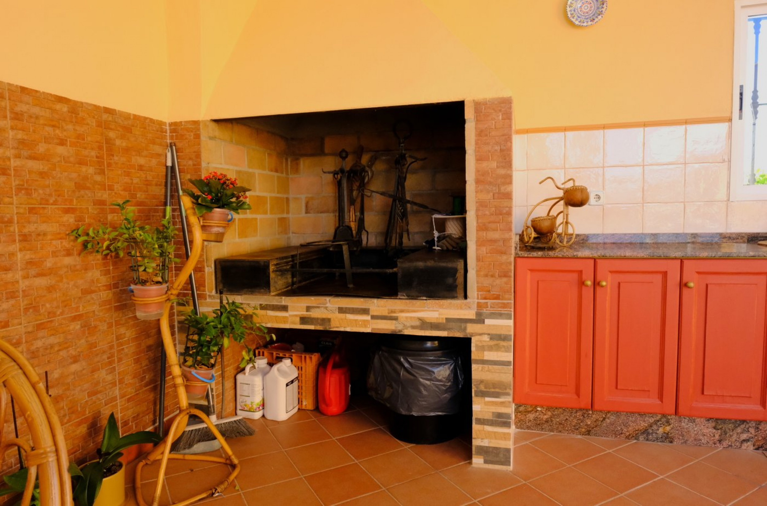 Resale - 5 Bedroom 3 Bathroom Villa in Orihuela -  - Alicante