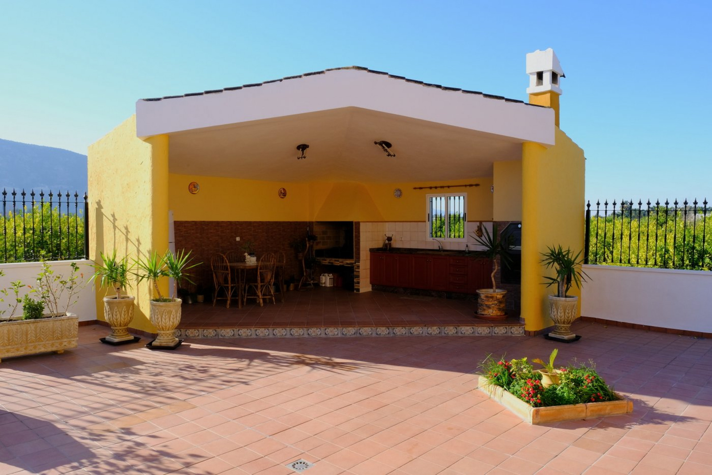 Resale - 5 Bedroom 3 Bathroom Villa in Orihuela -  - Alicante