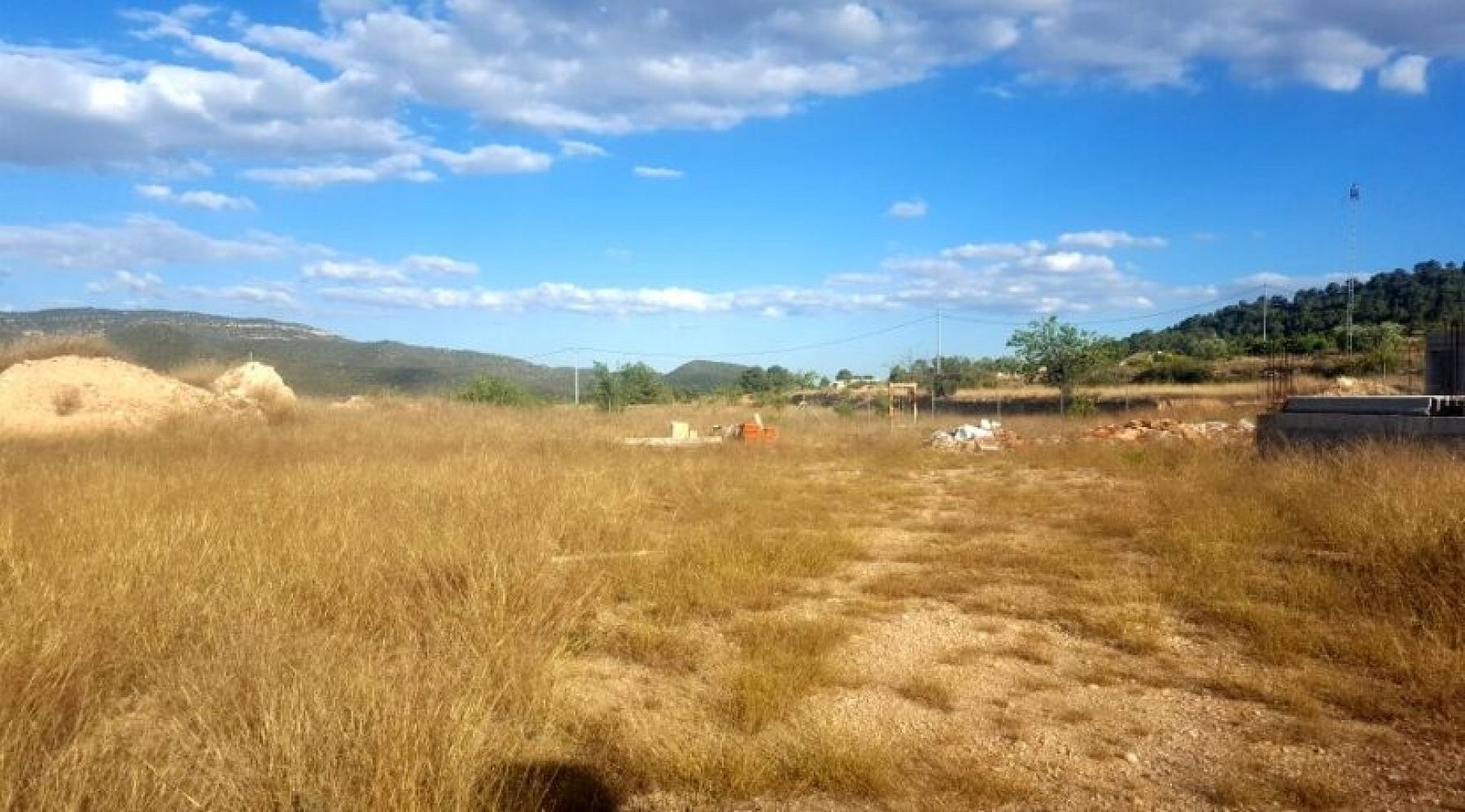 Resale - Land in Monóvar -  - Alicante