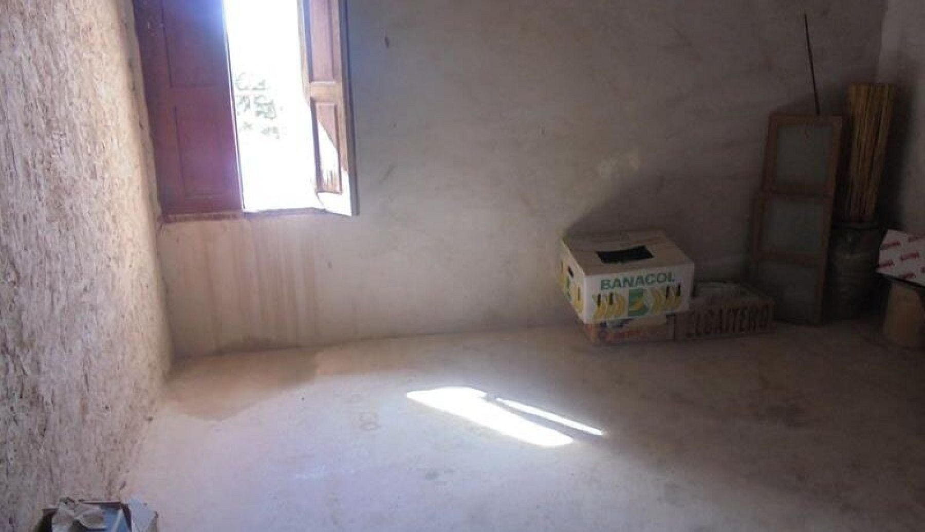 Resale - 6 Bedroom Country house in La Romana -  - Alicante