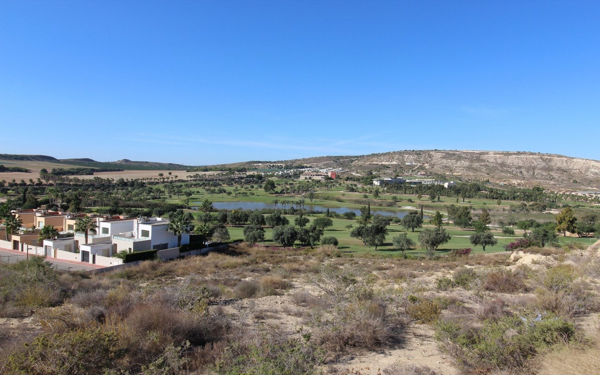 Resale - 3 Bedroom 2 Bathroom Villa in Algorfa -  - Alicante