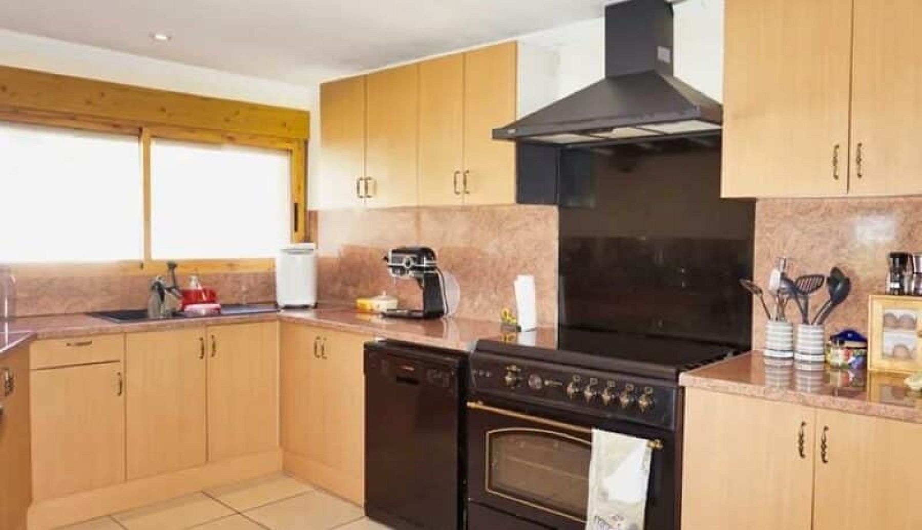 Resale - 3 Bedroom 2 Bathroom Townhouse in Casas Del Señor -  - Alicante