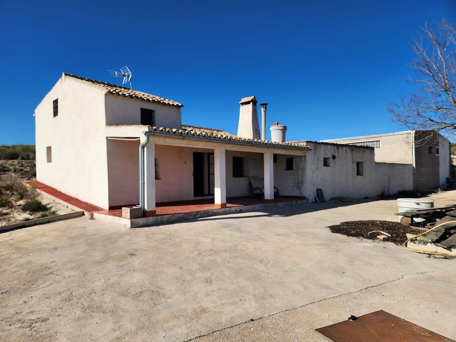 Resale - 5 Bedroom 1 Bathroom Country house in Caudete -  - Albacete