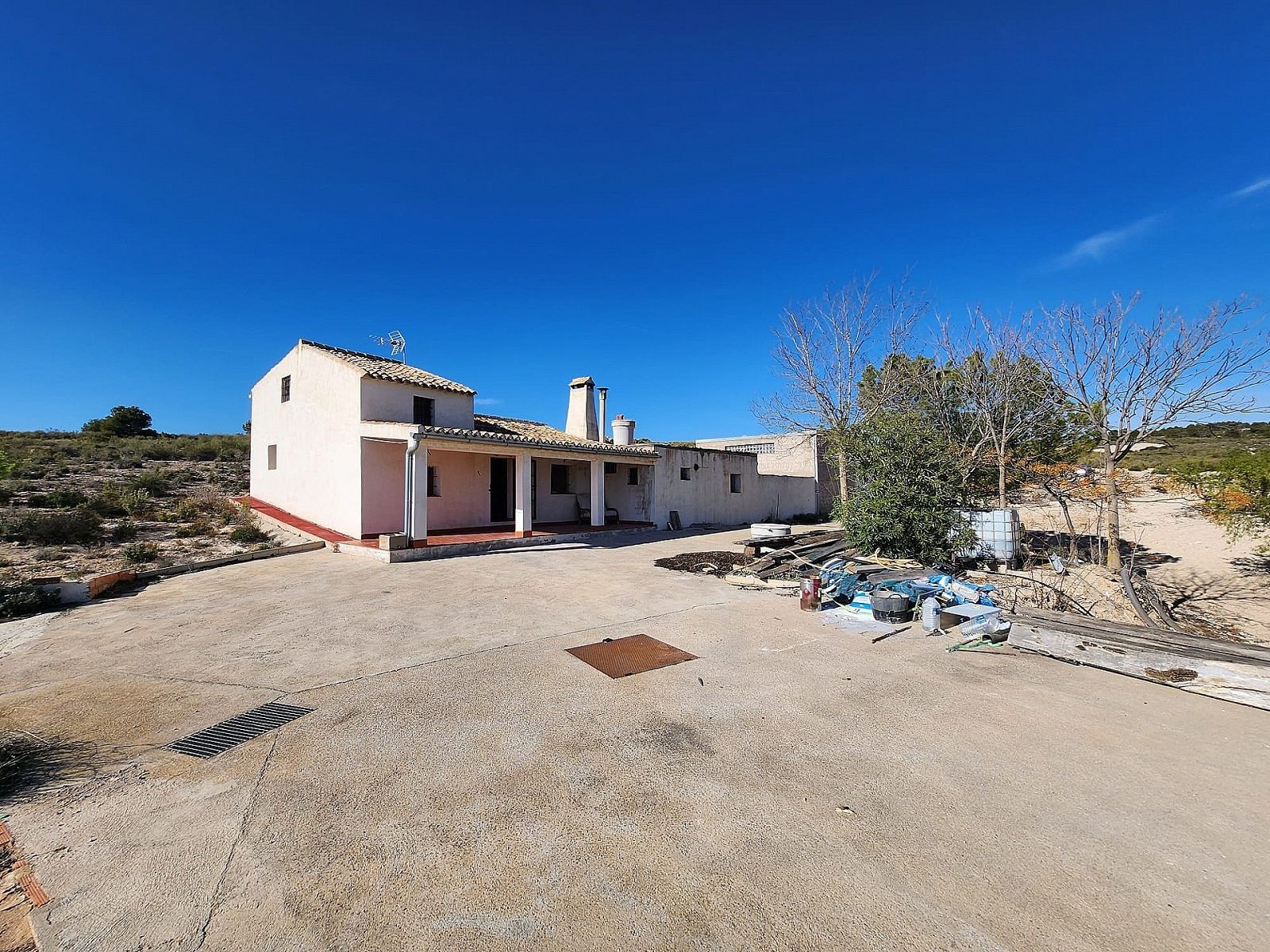 Resale - 5 Bedroom 1 Bathroom Country house in Caudete -  - Albacete