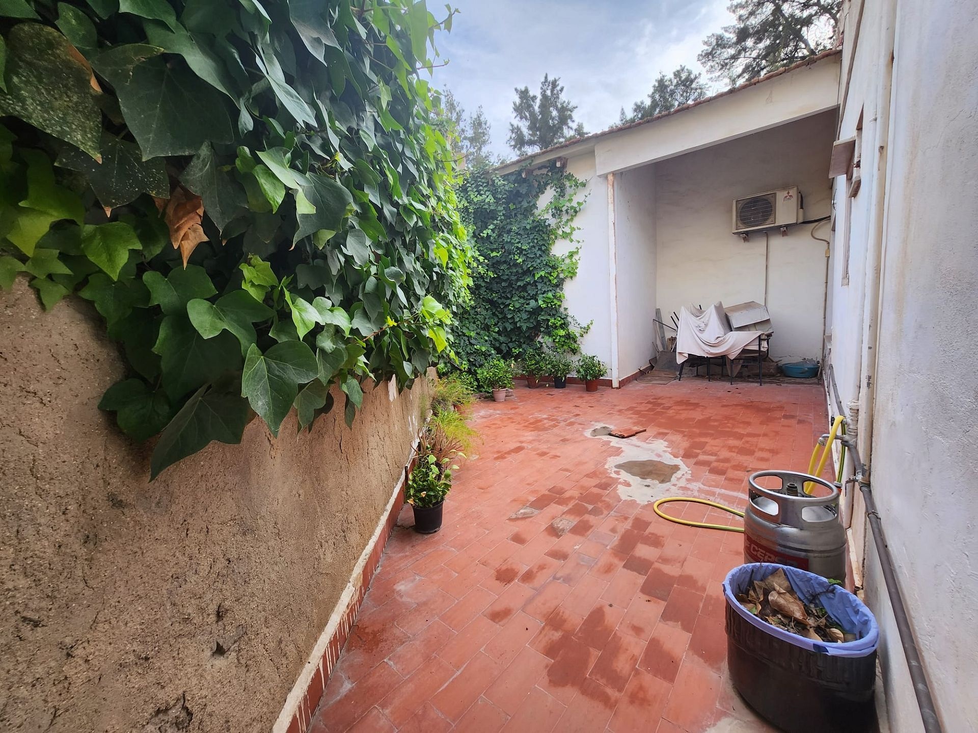 Resale - 4 Bedroom 2 Bathroom Townhouse in Monóvar -  - Alicante