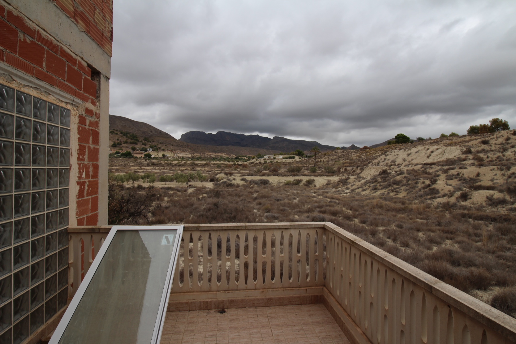 Resale - 3 Bedroom 2 Bathroom Villa in Fortuna -  - Murcia