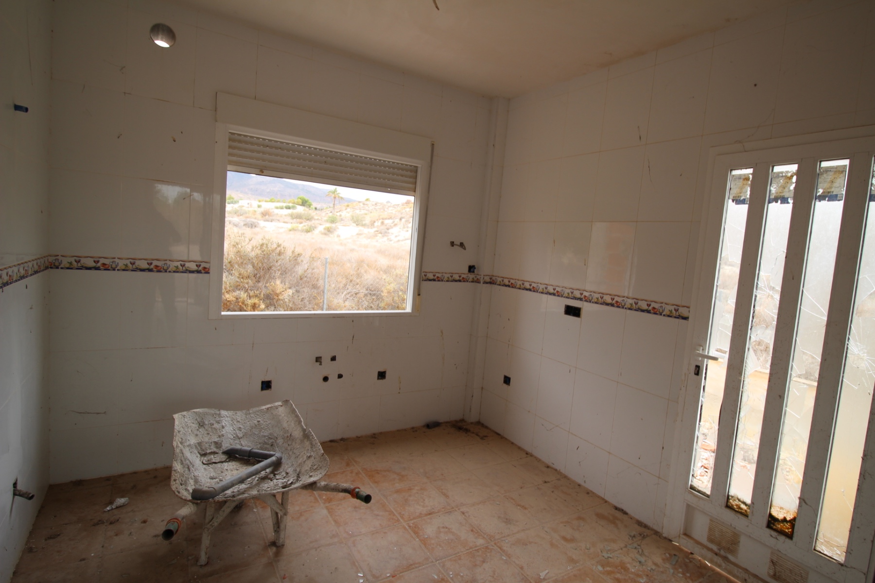 Resale - 3 Bedroom 2 Bathroom Villa in Fortuna -  - Murcia