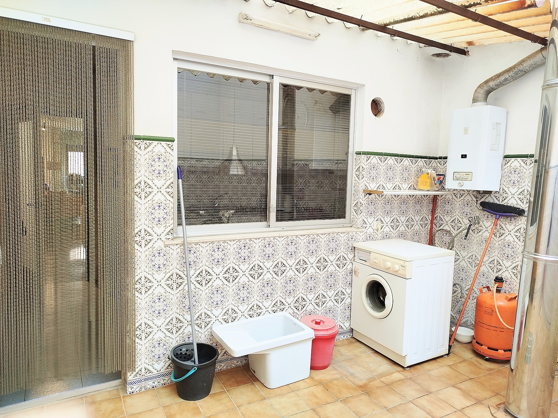 Resale - 4 Bedroom 2 Bathroom Townhouse in Yecla -  - Murcia