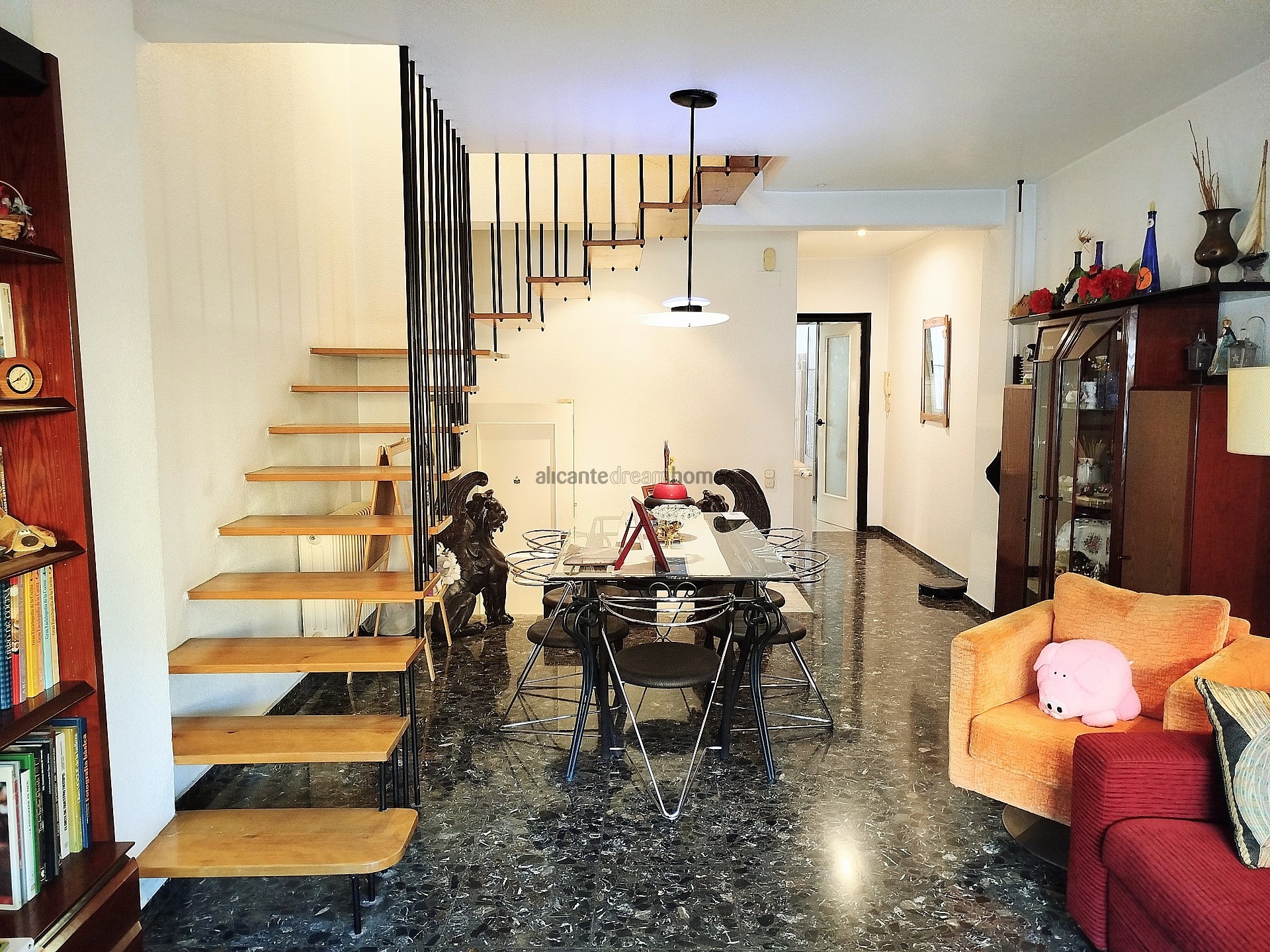 Resale - 4 Bedroom 2 Bathroom Townhouse in Yecla -  - Murcia