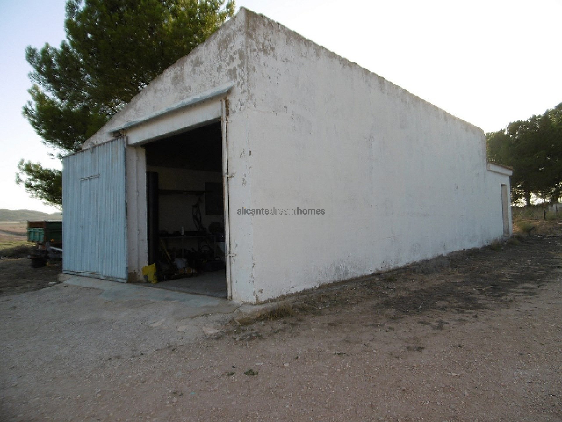 Resale - 3 Bedroom 1 Bathroom Country house in Yecla -  - Murcia
