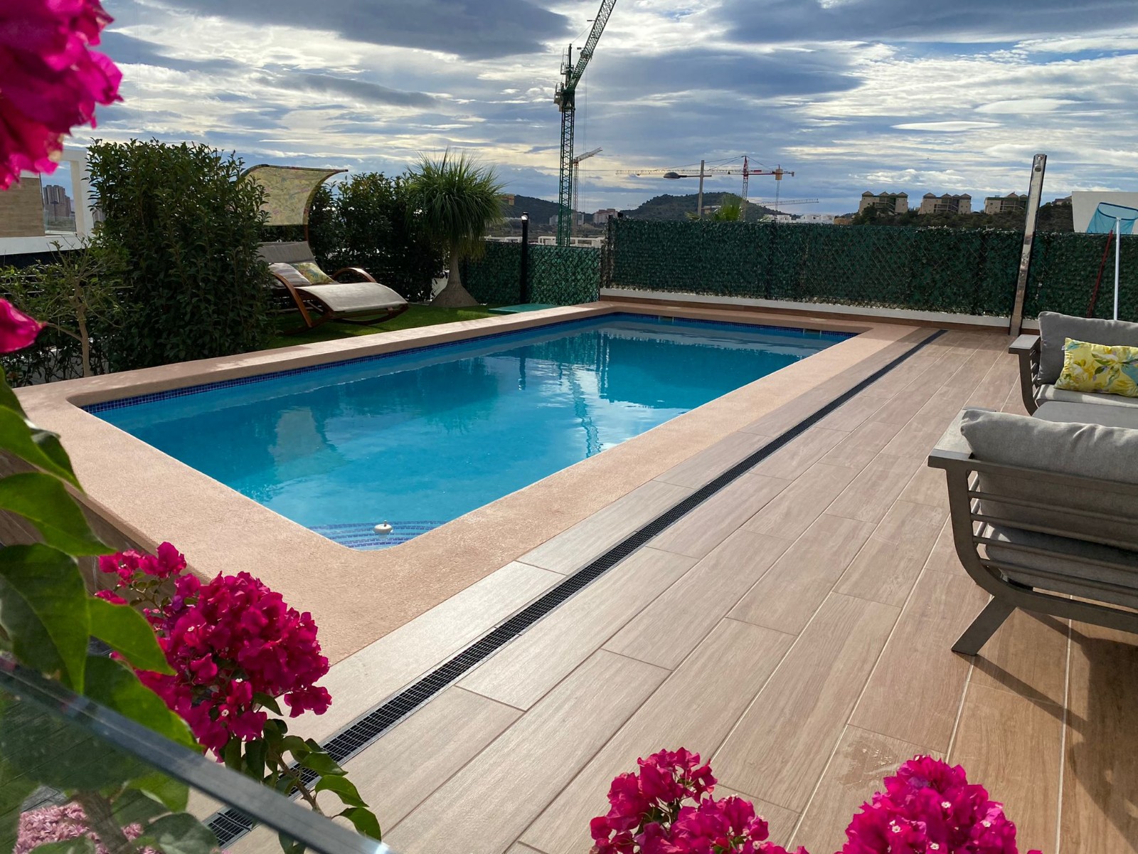 Resale - 3 Bedroom 3 Bathroom Villa in Finestrat - , Finestrat, Alicante, Spain - Alicante