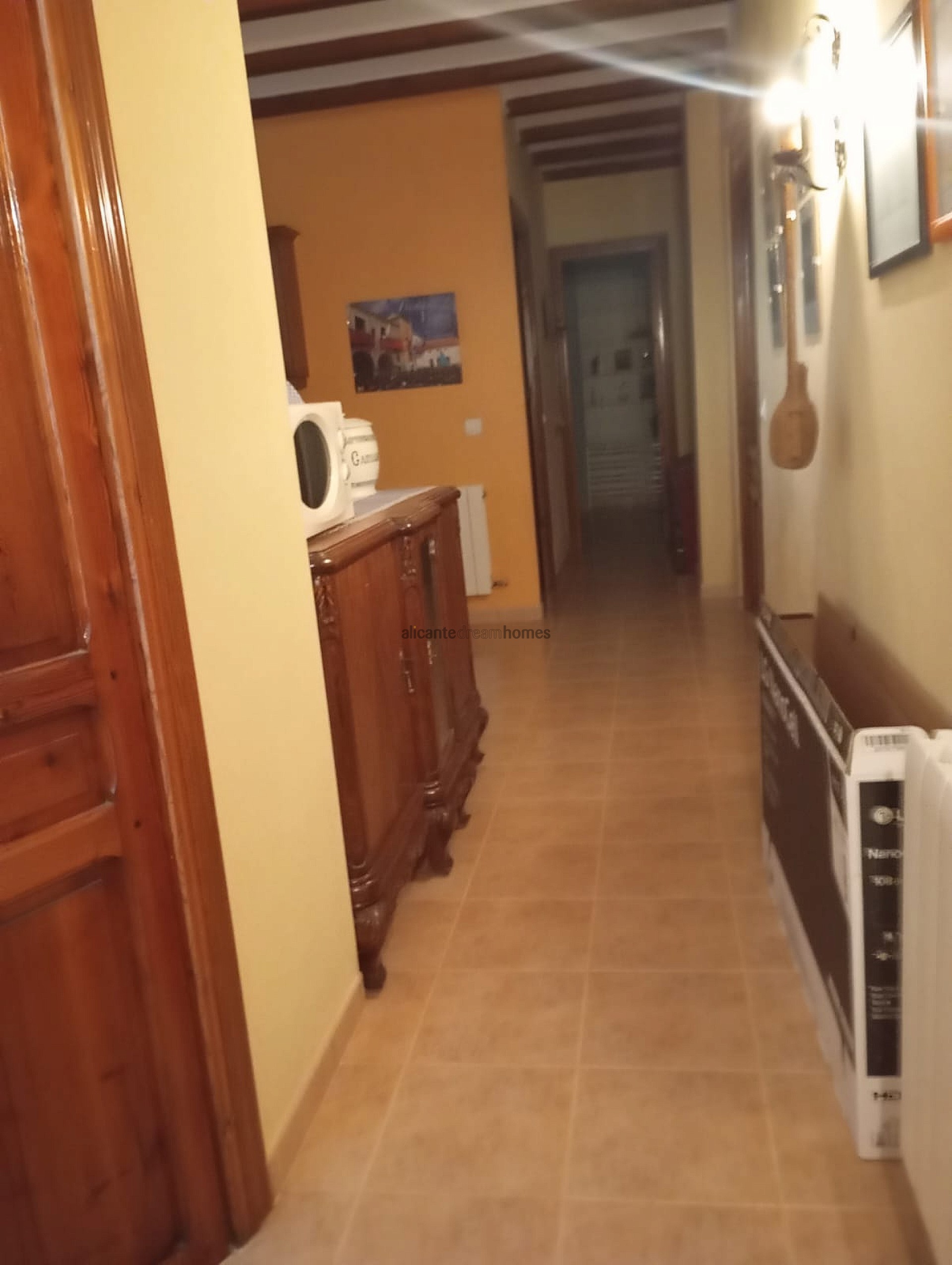 Resale - 3 Bedroom 2 Bathroom Country house in Yecla -  - Murcia