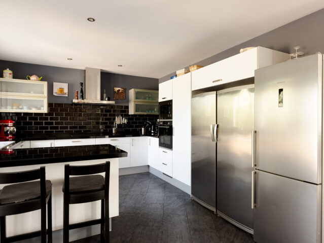 Sold - 5 Bedroom 3 Bathroom Villa in Biar -  - Alicante