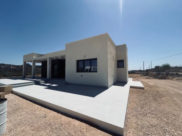 Resale - 3 Bedroom 2 Bathroom Villa in Macisvenda -  - Murcia
