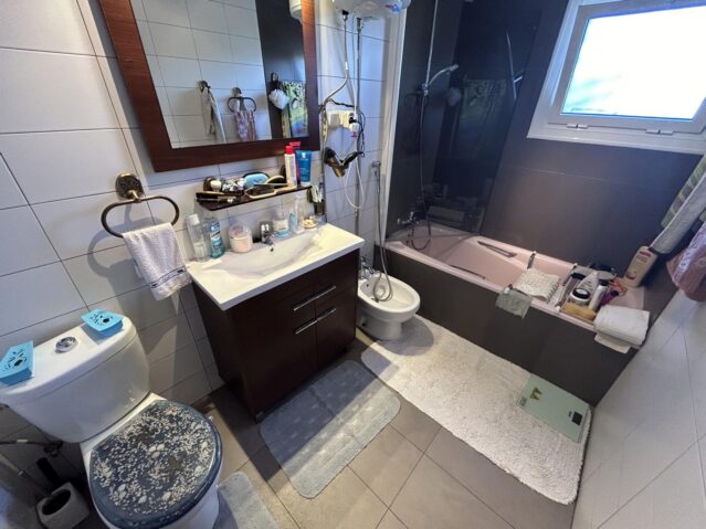 Resale - 5 Bedroom 3 Bathroom Apartment in Albatera -  - Alicante