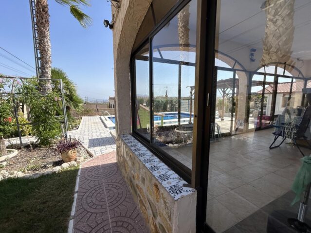 Resale - 5 Bedroom 3 Bathroom Apartment in Albatera -  - Alicante
