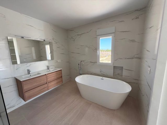 Resale - 3 Bedroom 2 Bathroom Villa in Pinoso -  - Alicante