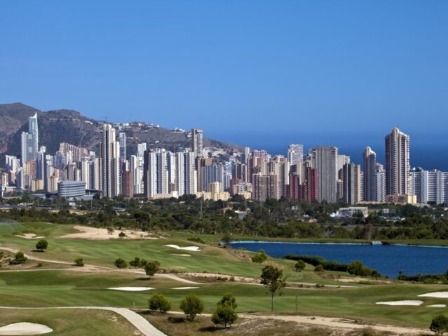 Resale - 2 Bedroom 2 Bathroom Apartment in Finestrat -  - Alicante