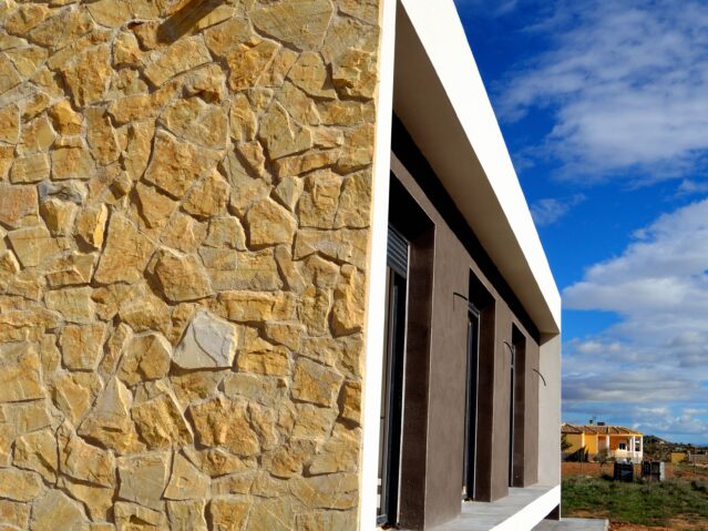 Resale - 3 Bedroom 2 Bathroom Villa in La Romana -  - Alicante