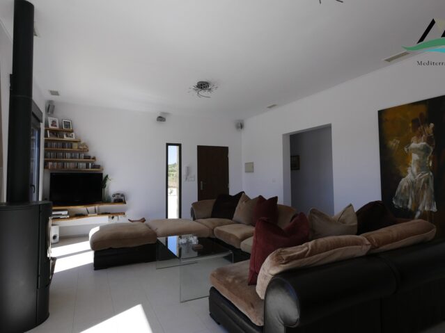 Resale - 3 Bedroom 2 Bathroom Villa in La Romana -  - Alicante