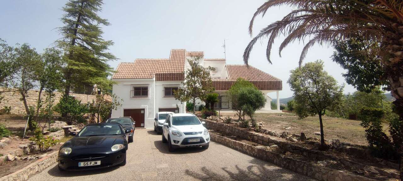 Resale - 9 Bedroom 6 Bathroom Commercial in Ayora - , Ayora, Valencia, Spain - Valencia