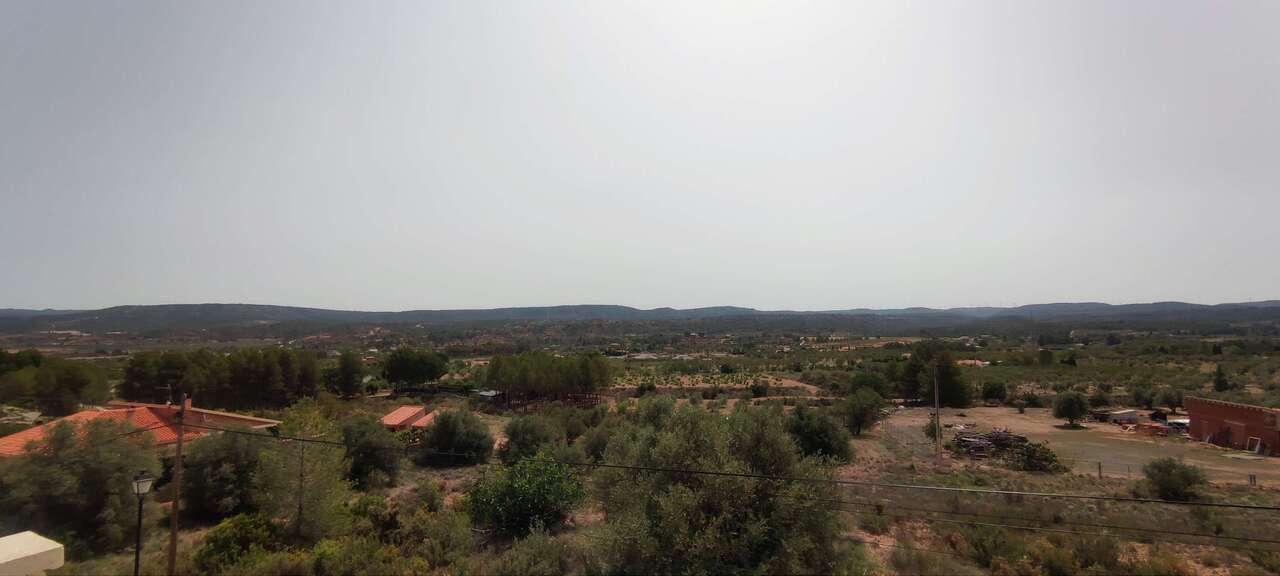 Resale - 9 Bedroom 6 Bathroom Commercial in Ayora - , Ayora, Valencia, Spain - Valencia