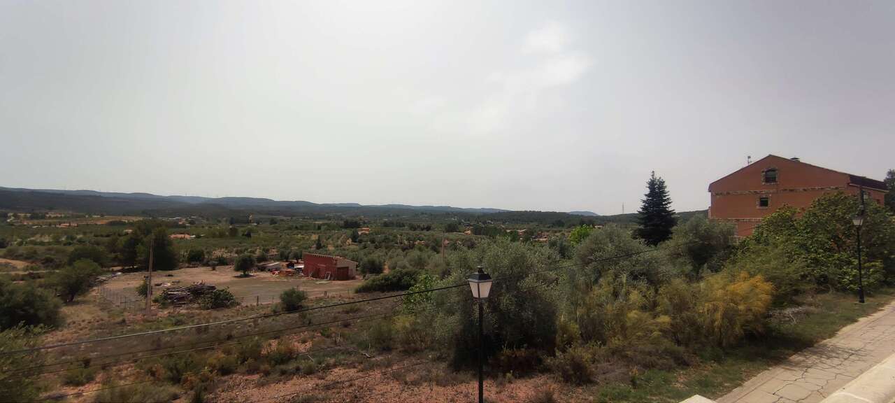 Resale - 9 Bedroom 6 Bathroom Commercial in Ayora - , Ayora, Valencia, Spain - Valencia