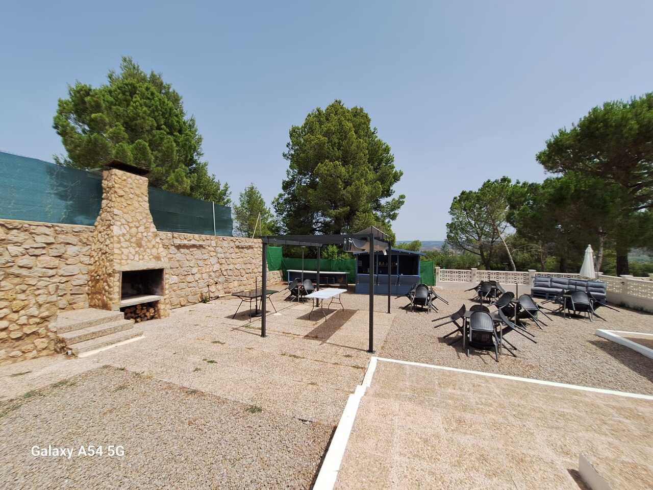 Resale - 9 Bedroom 6 Bathroom Commercial in Ayora - , Ayora, Valencia, Spain - Valencia
