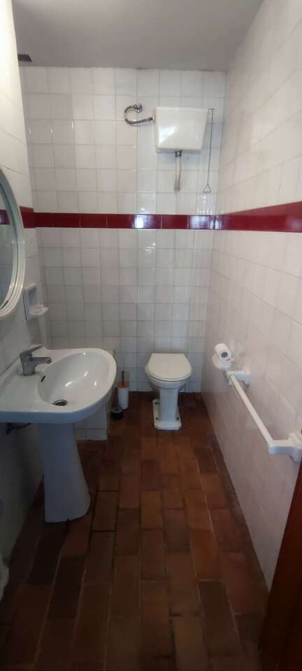 Resale - 9 Bedroom 6 Bathroom Commercial in Ayora - , Ayora, Valencia, Spain - Valencia