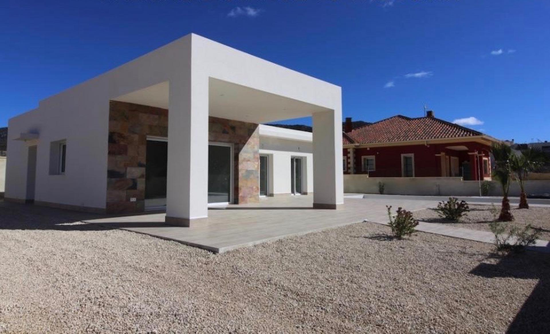 Resale - 3 Bedroom 2 Bathroom Villa in La Romana -  - Alicante