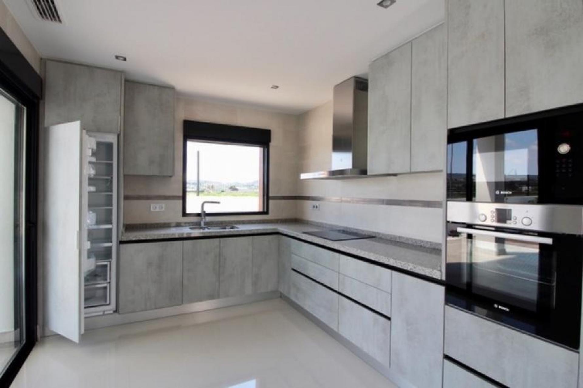 Resale - 3 Bedroom 3 Bathroom Villa in Aspe -  - Alicante