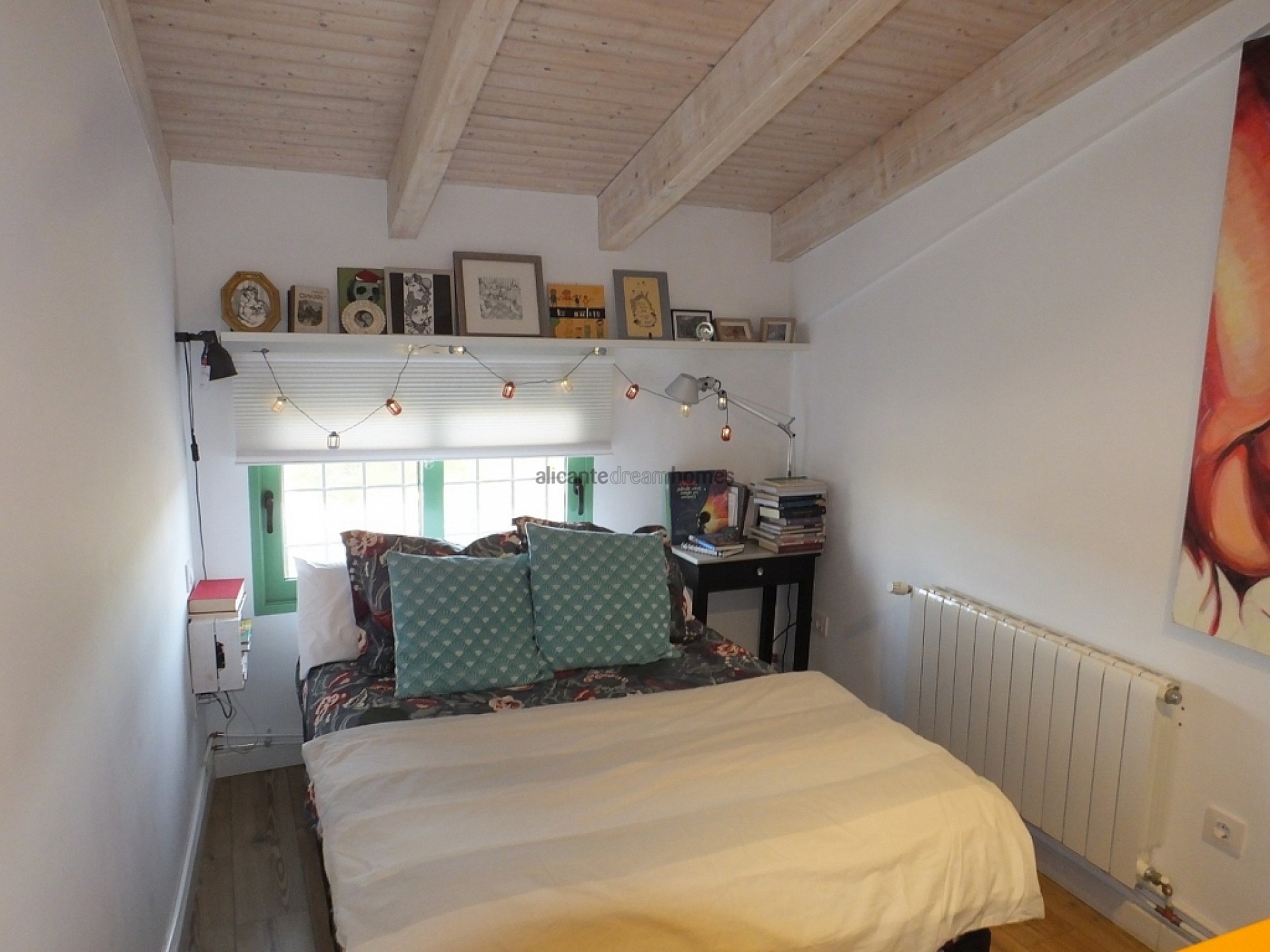 Resale - 3 Bedroom 2 Bathroom Country house in Pinoso -  - Alicante