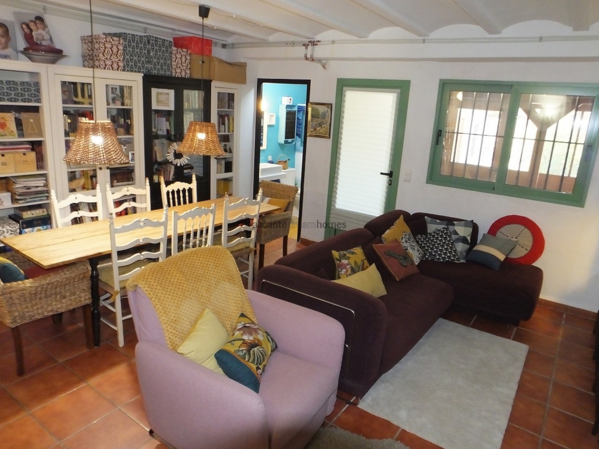 Resale - 3 Bedroom 2 Bathroom Country house in Pinoso -  - Alicante