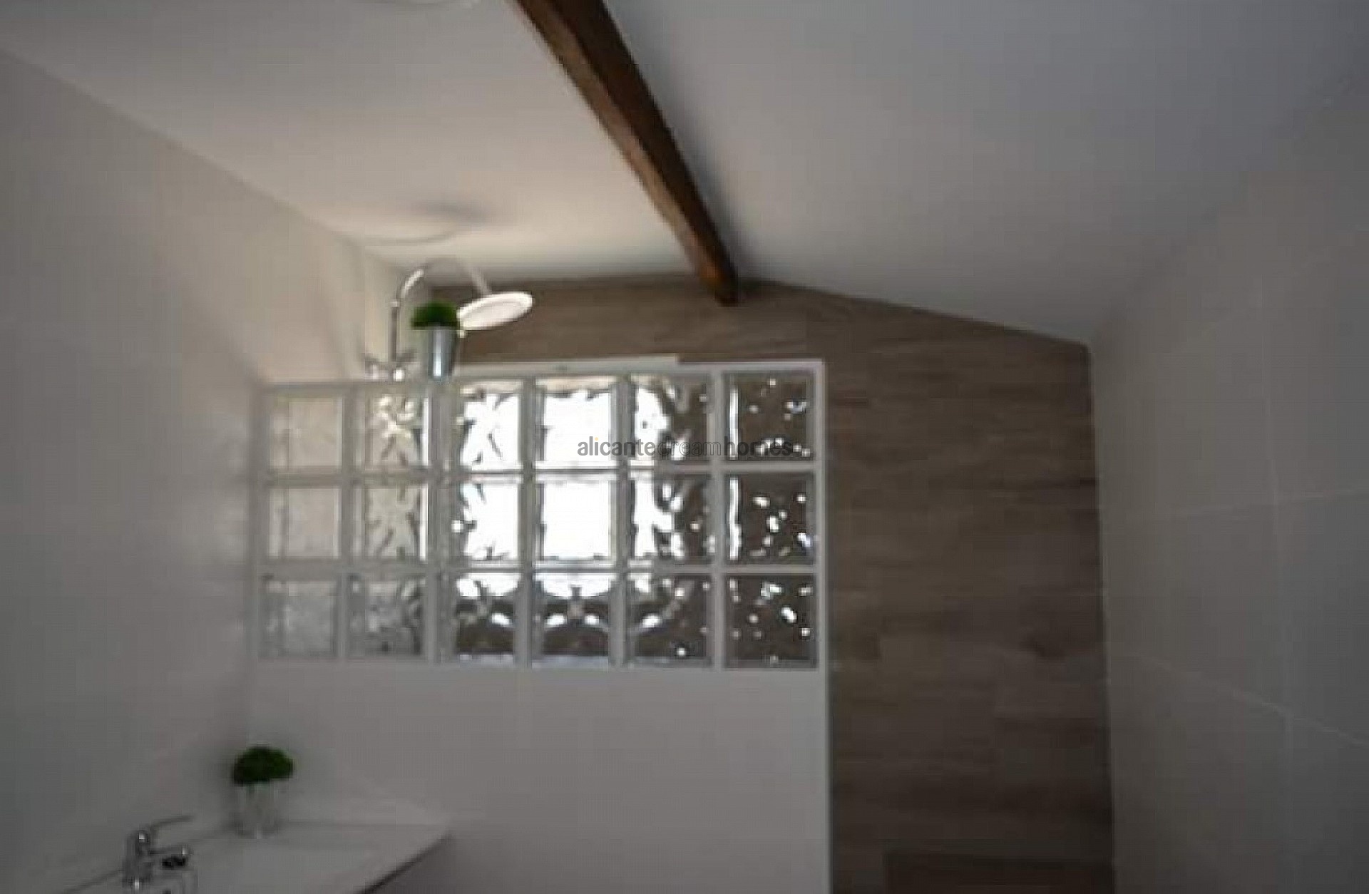 Sold - 5 Bedroom 2 Bathroom Townhouse in Torre Del Rico -  - Murcia