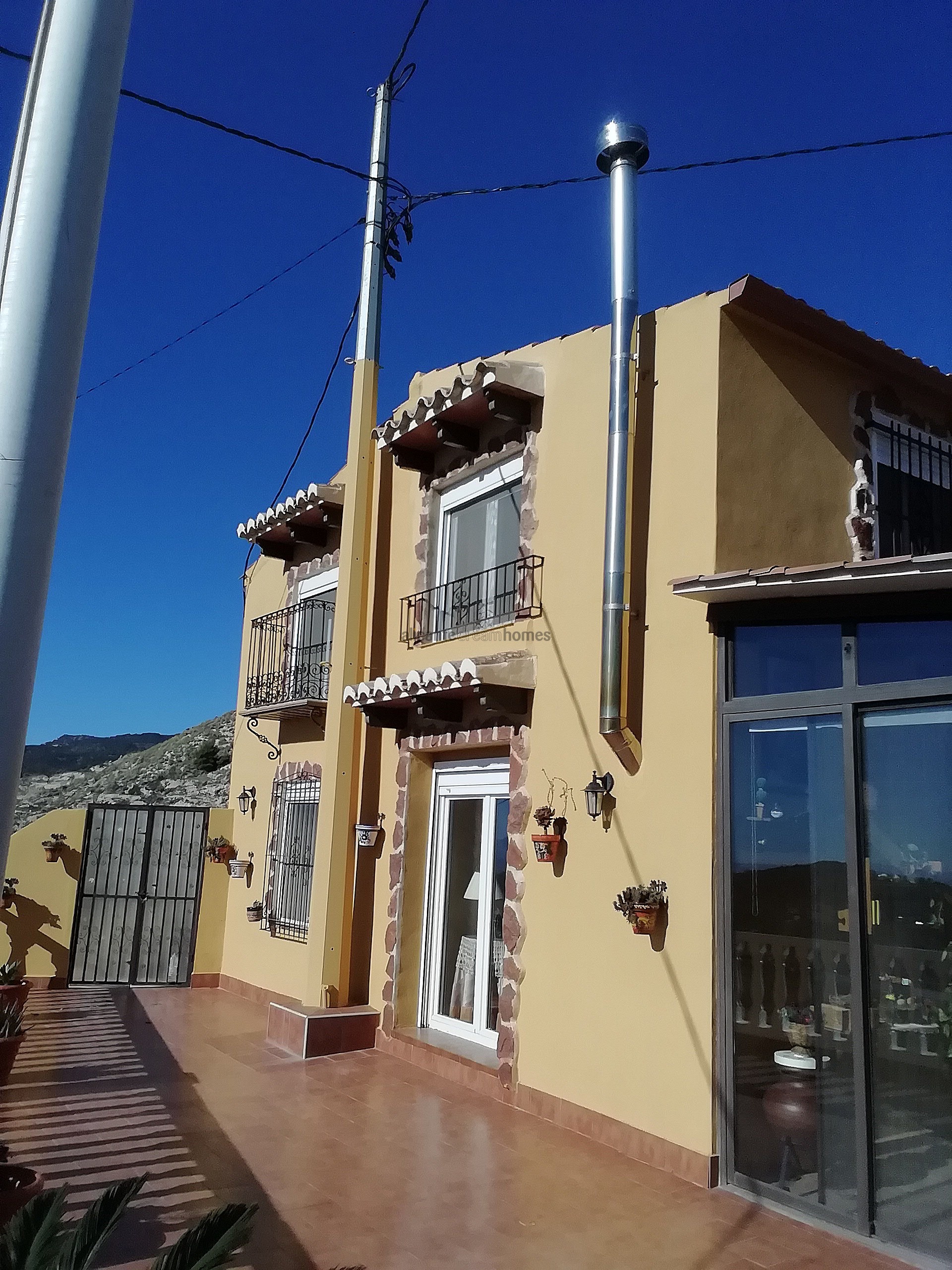 Resale - 5 Bedroom 2 Bathroom Villa in Fortuna -  - Murcia