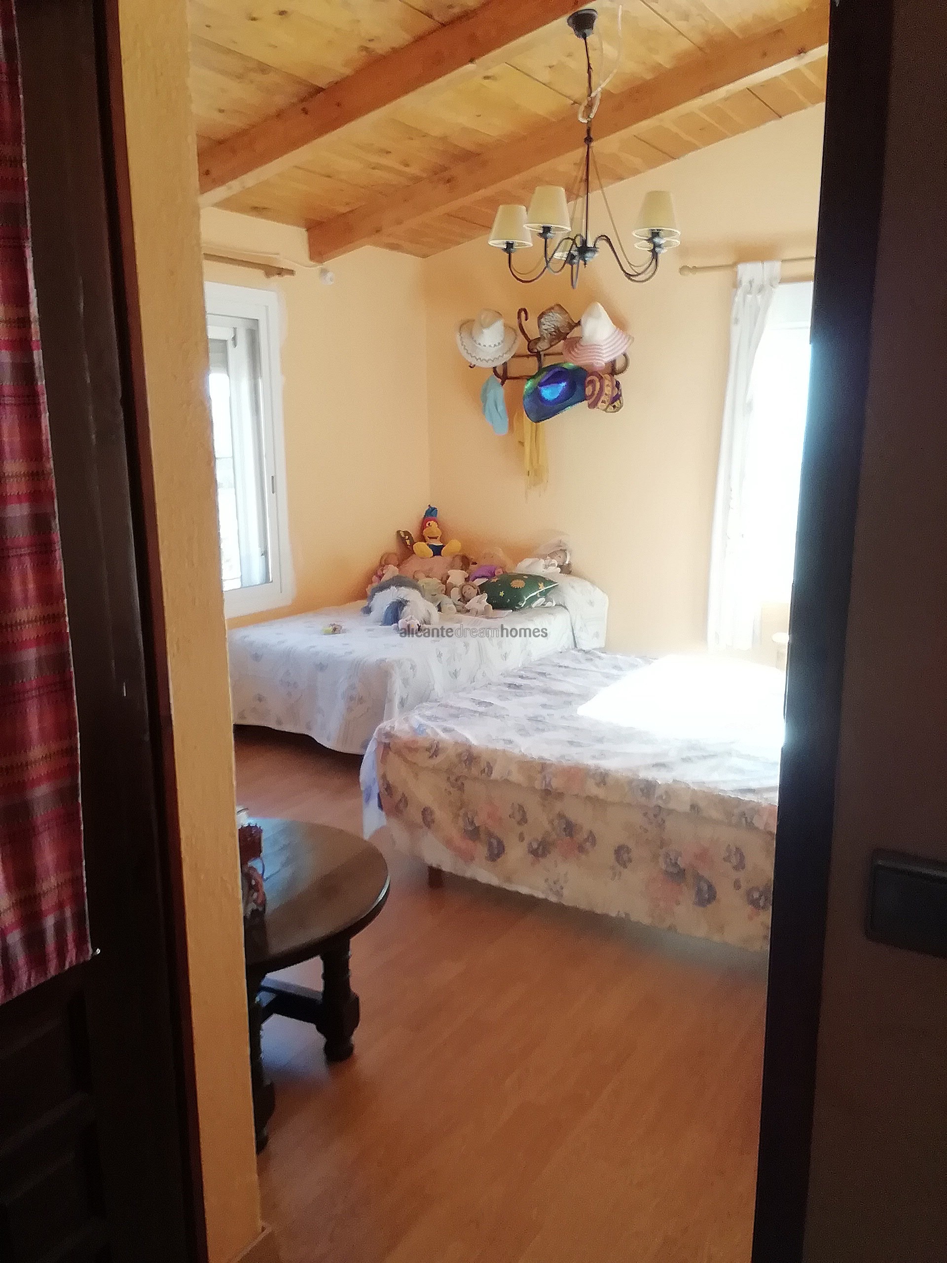Resale - 5 Bedroom 2 Bathroom Villa in Fortuna -  - Murcia