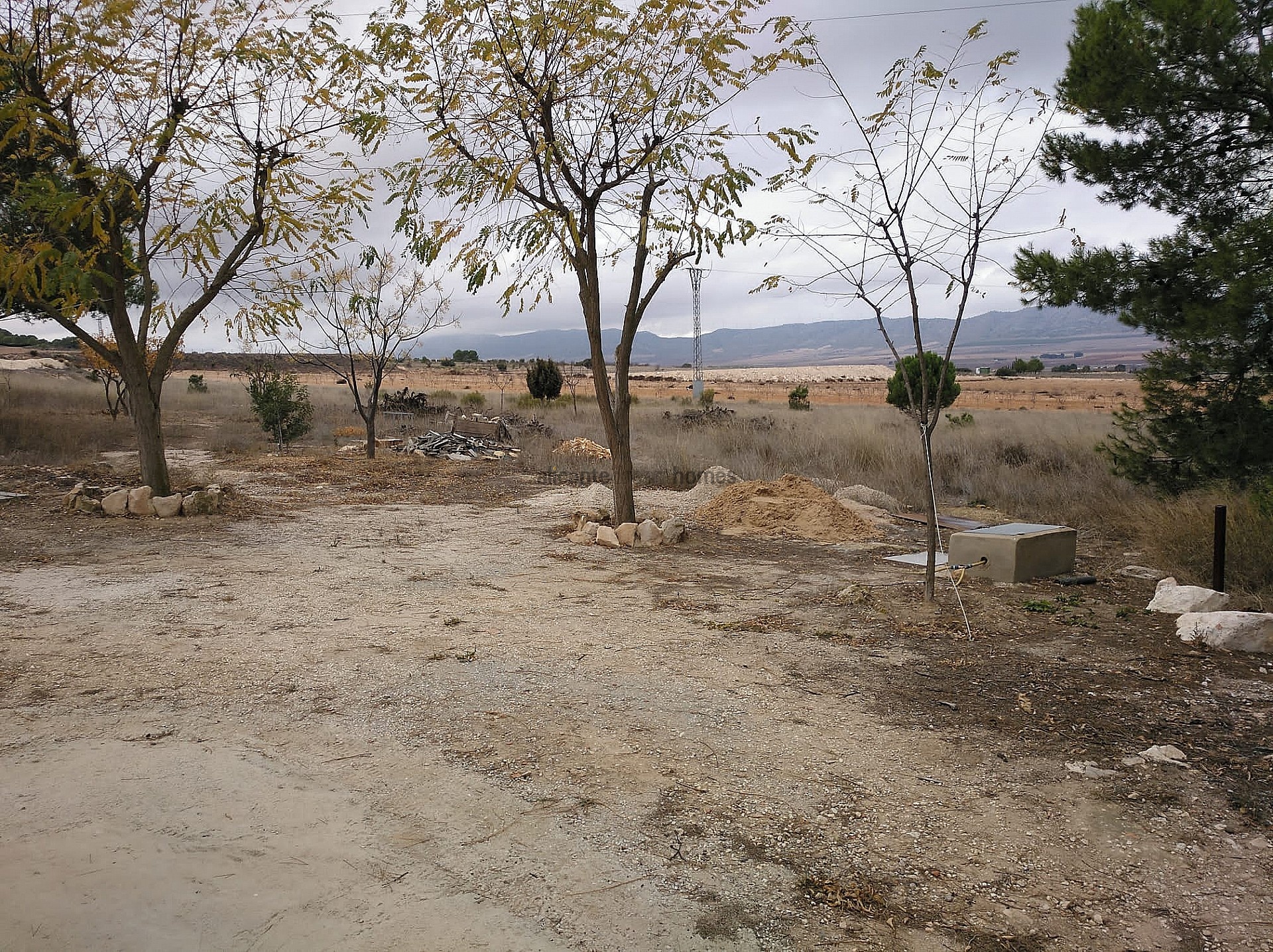Resale - 3 Bedroom 1 Bathroom Country house in Yecla -  - Murcia