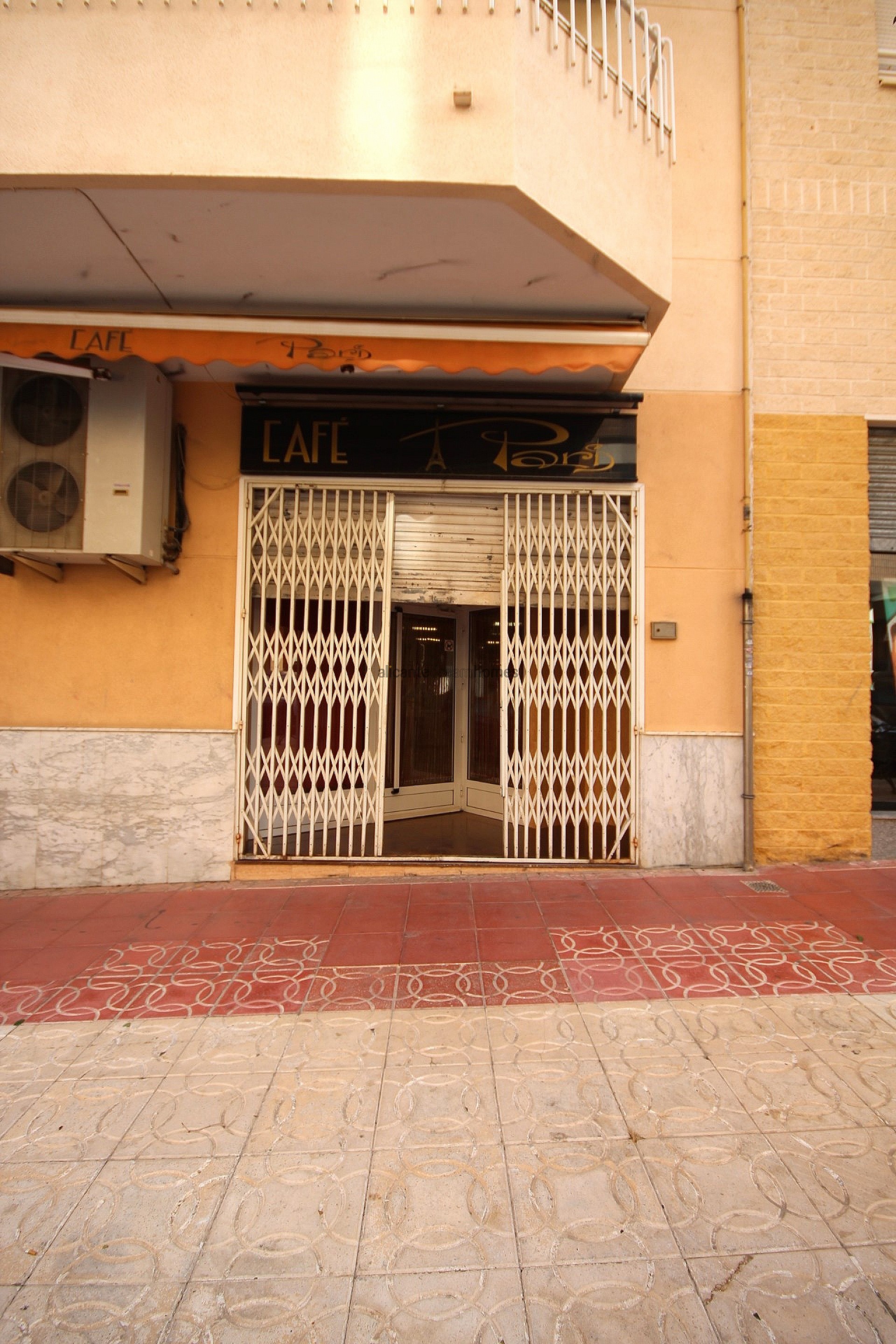 Resale - Commercial in Onil -  - Alicante