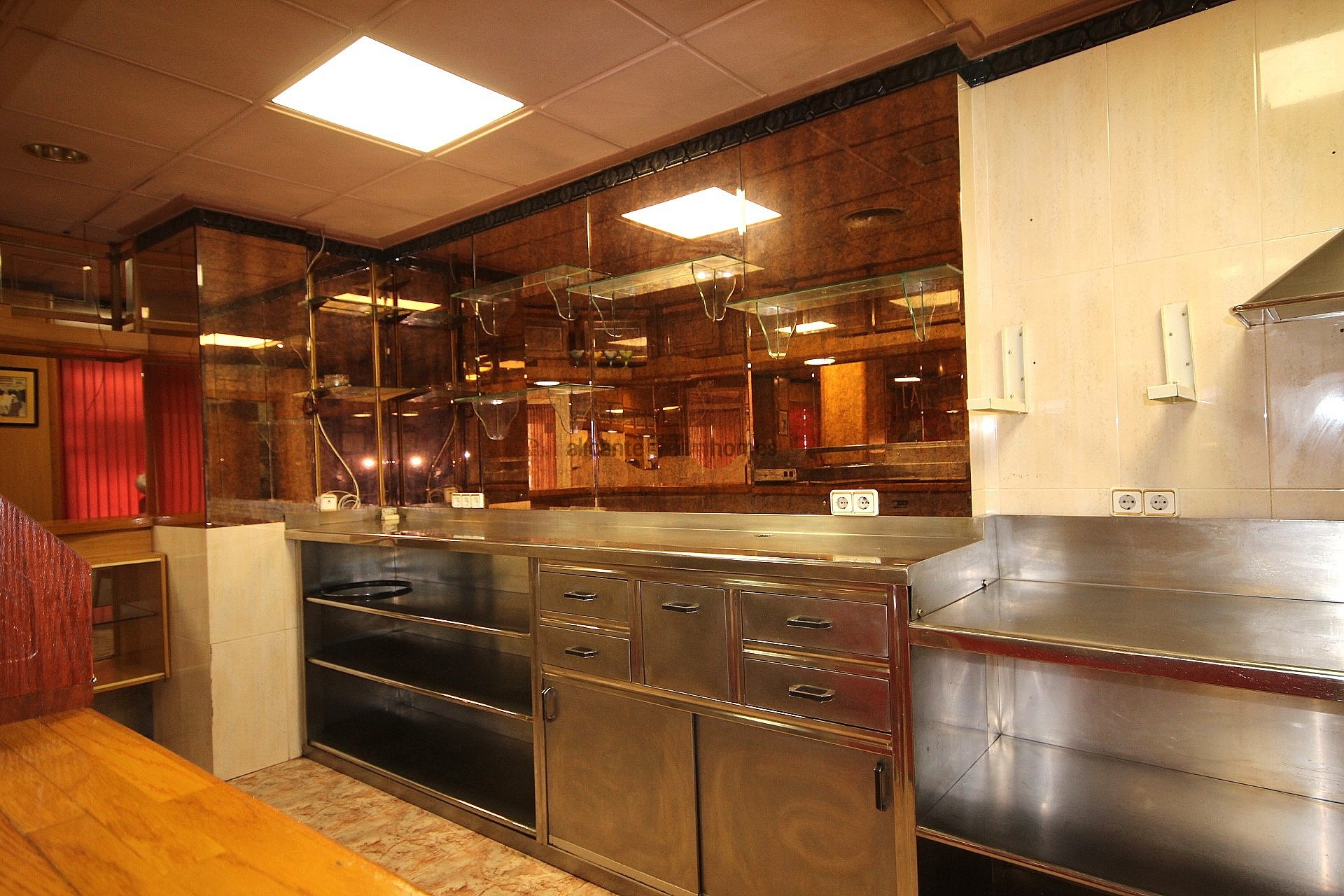 Resale - Commercial in Onil -  - Alicante