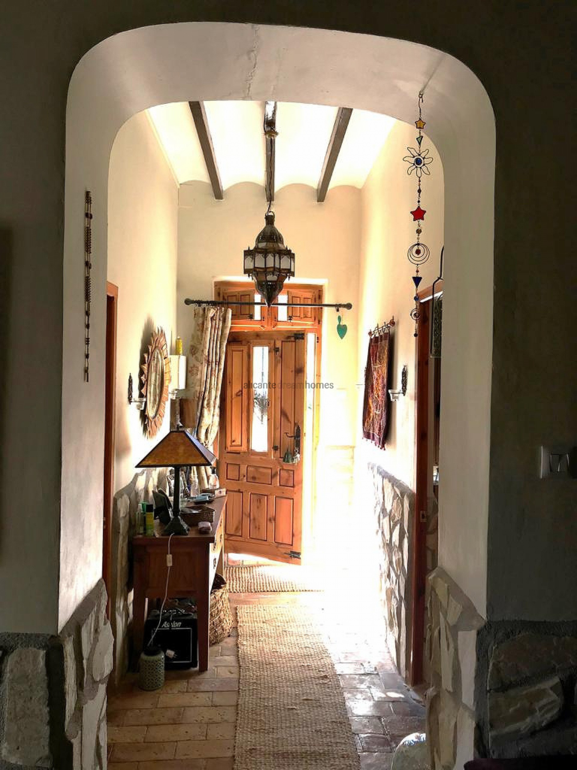 Resale - 6 Bedroom 2 Bathroom Finca in La Romana -  - Alicante