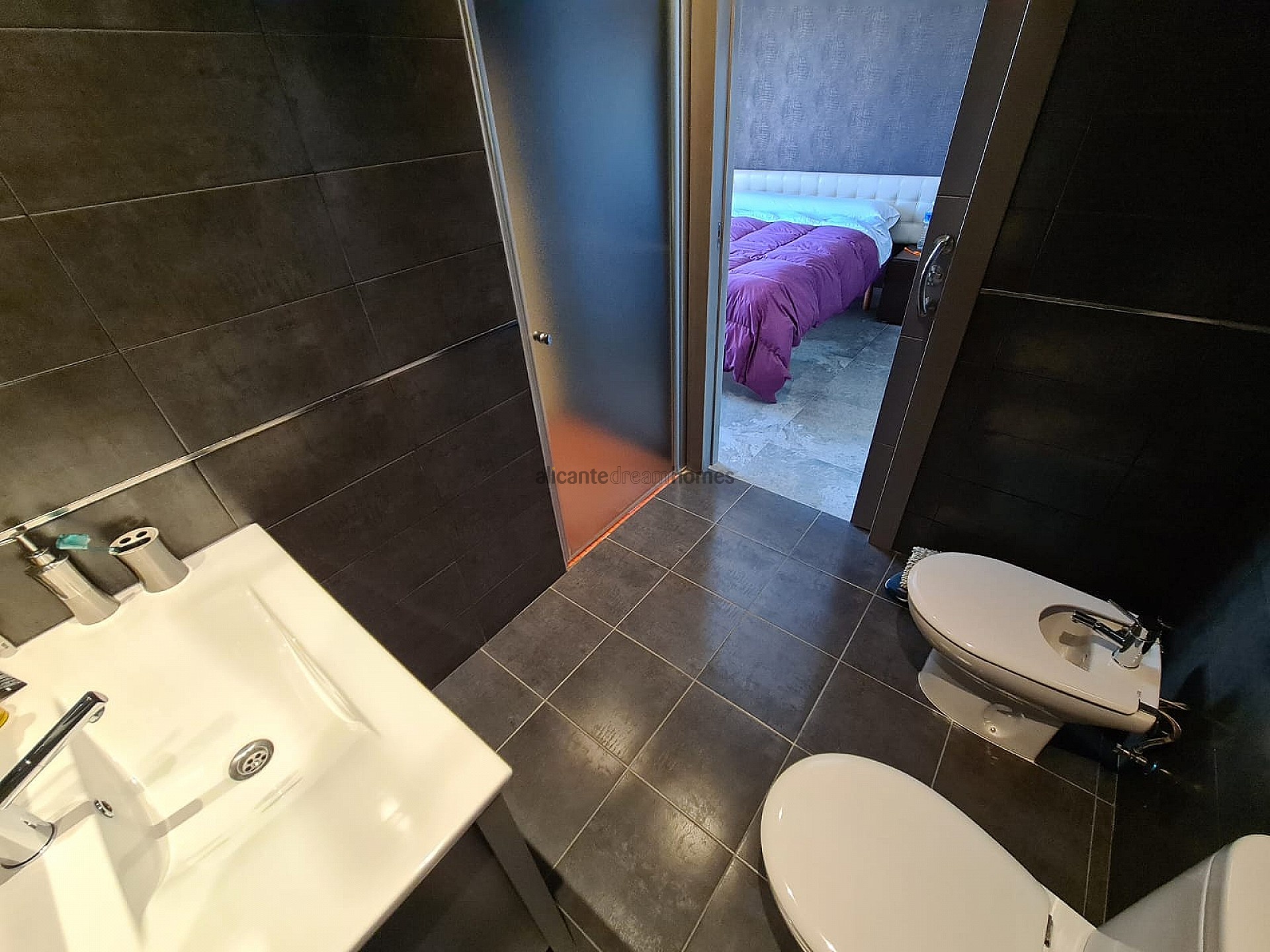 Resale - 5 Bedroom 8 Bathroom Villa in Yecla -  - Murcia
