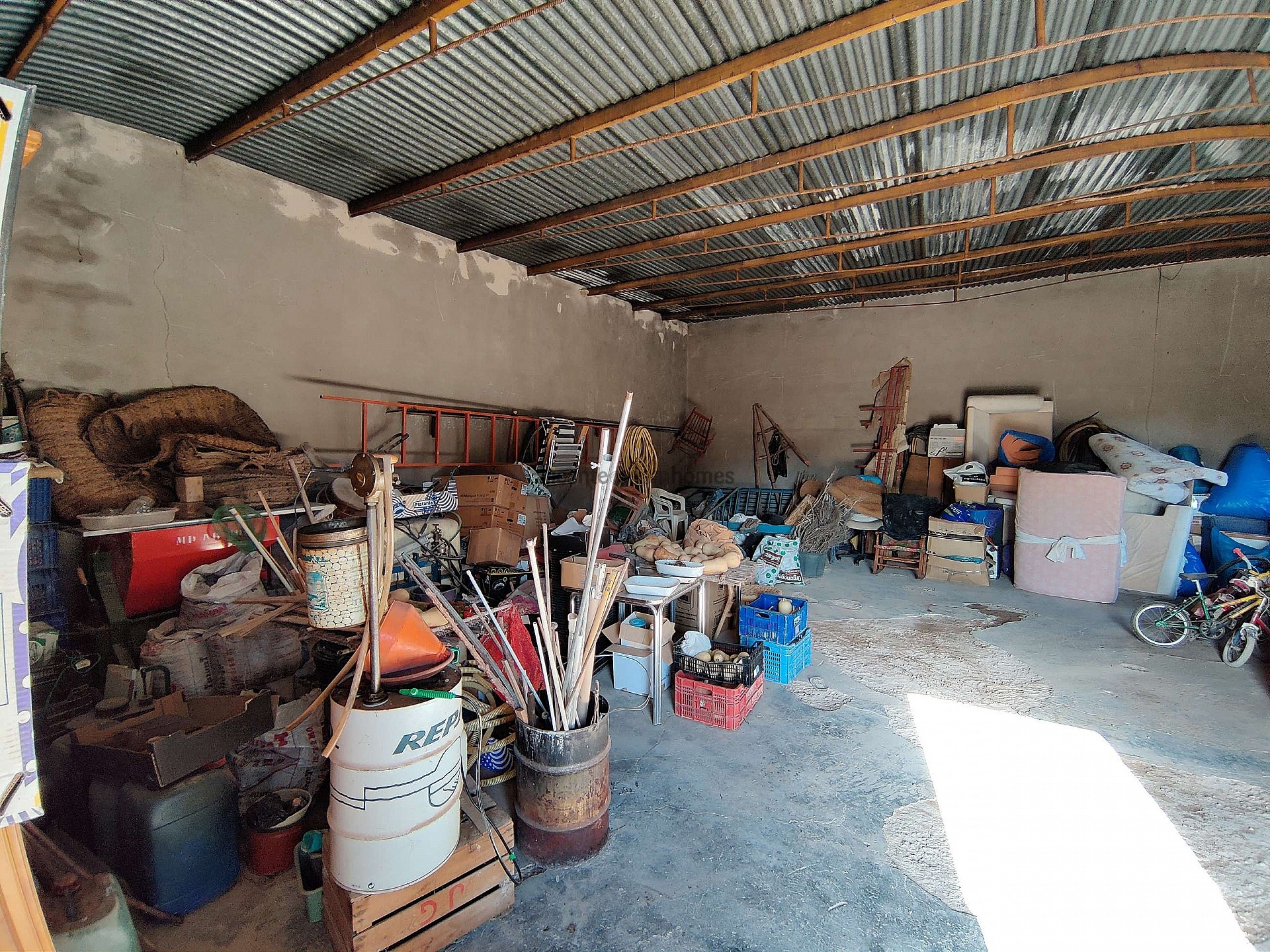 Resale - 5 Bedroom 1 Bathroom Country house in Monóvar -  - Alicante