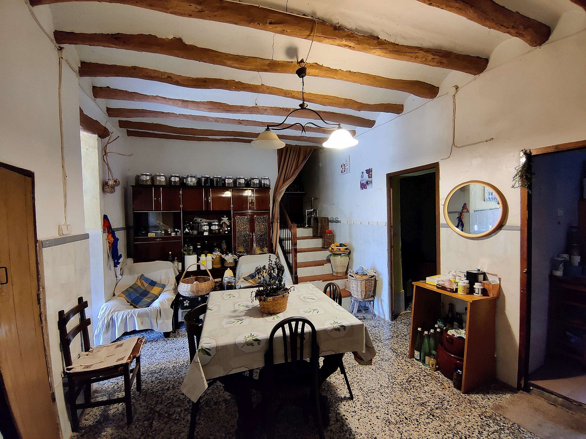 Resale - 5 Bedroom 1 Bathroom Country house in Monóvar -  - Alicante