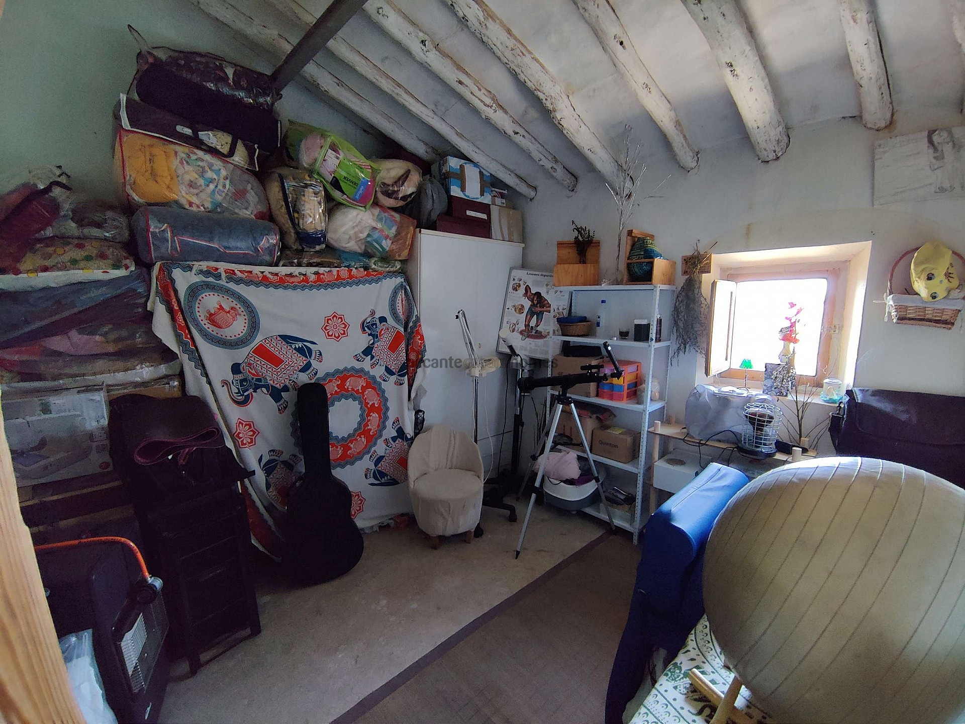 Resale - 5 Bedroom 1 Bathroom Country house in Monóvar -  - Alicante