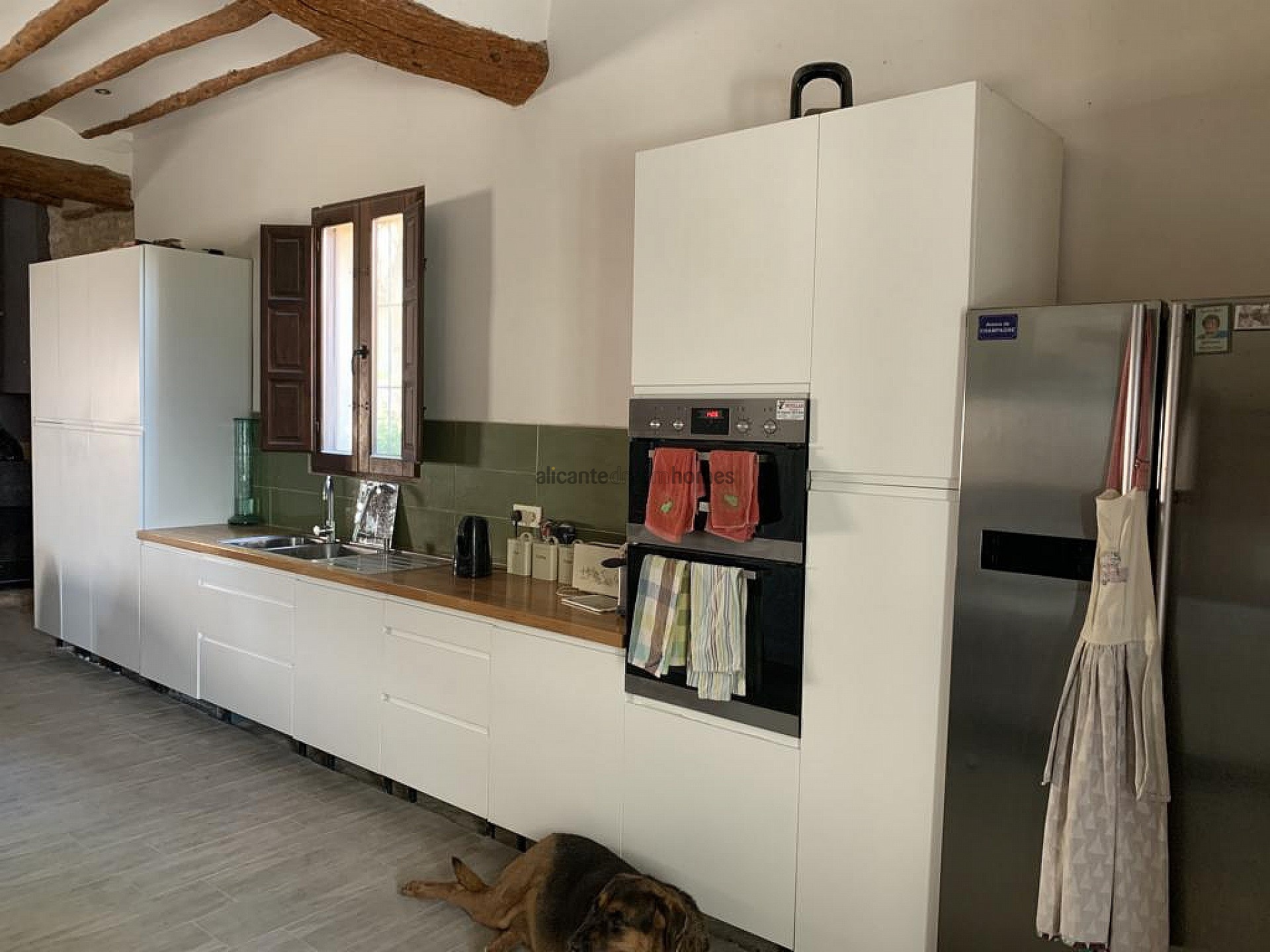 Resale - 5 Bedroom 3 Bathroom Finca in Torre Del Rico -  - Murcia