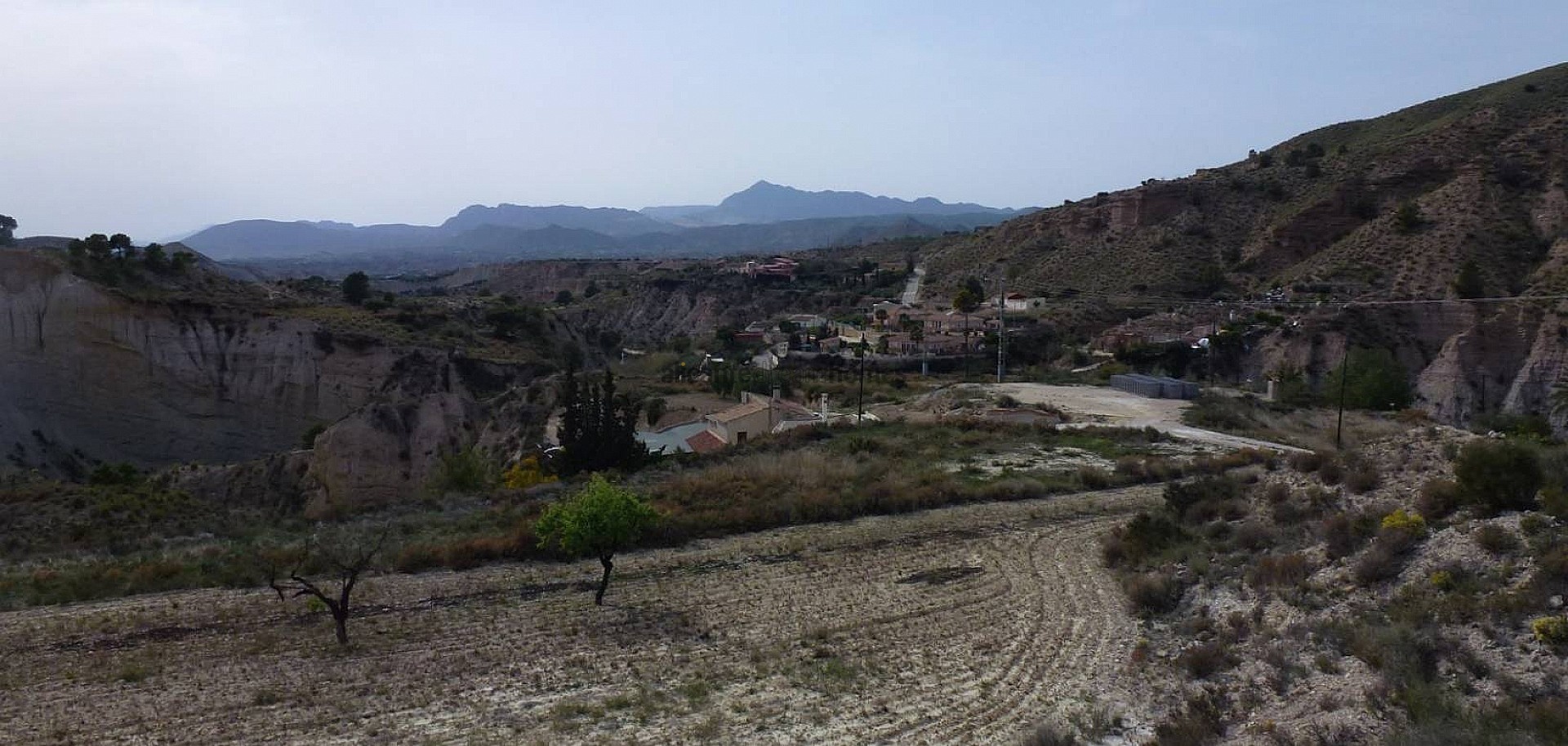 Resale - 3 Bedroom 1 Bathroom Cave House in Abanilla -  - Murcia