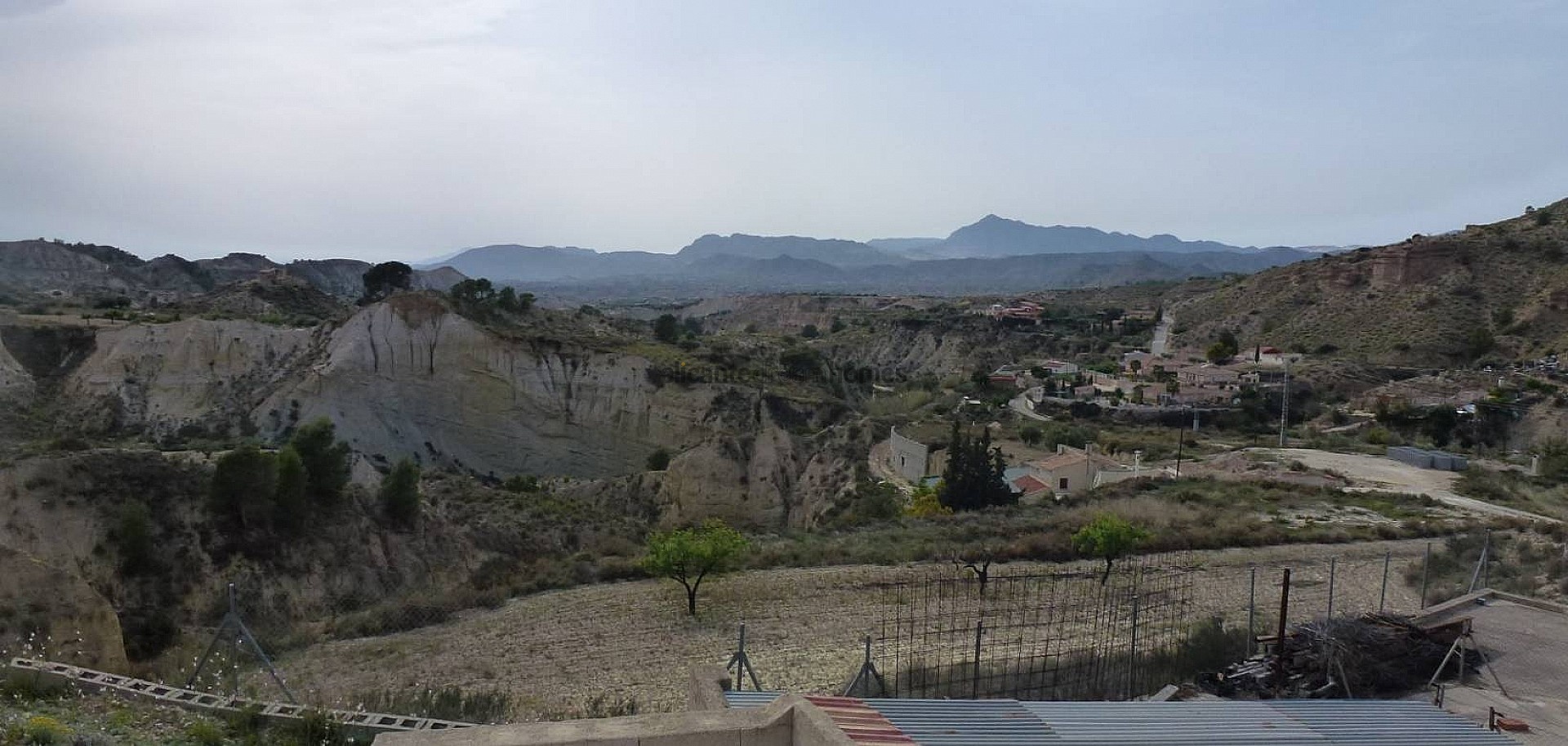 Resale - 3 Bedroom 1 Bathroom Cave House in Abanilla -  - Murcia