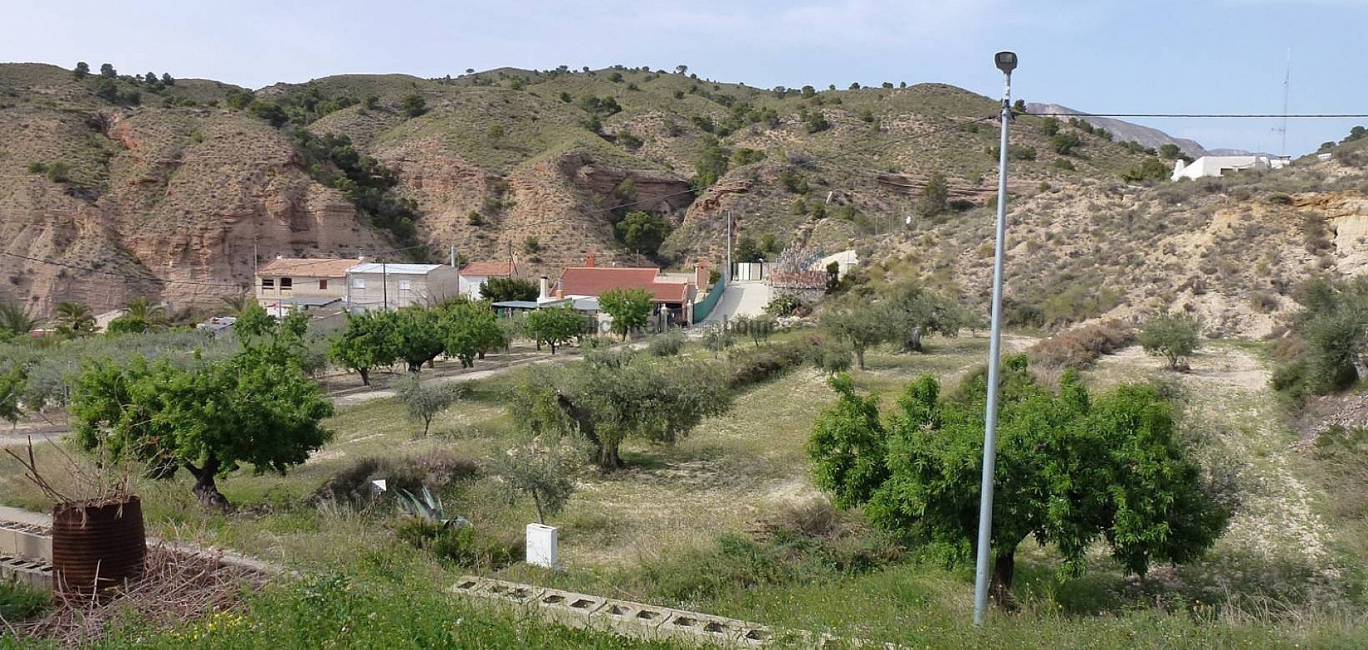 Resale - 3 Bedroom 1 Bathroom Cave House in Abanilla -  - Murcia